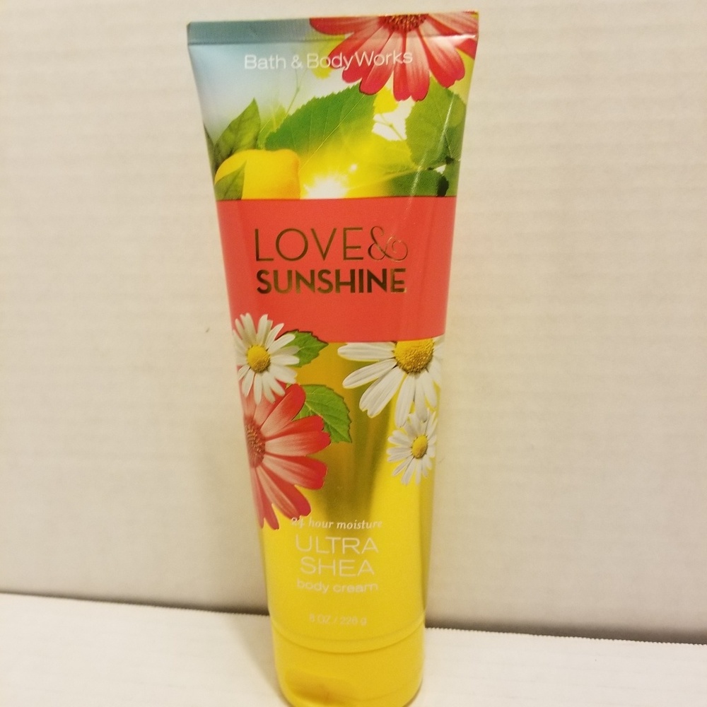 Bath & Body Works body cream